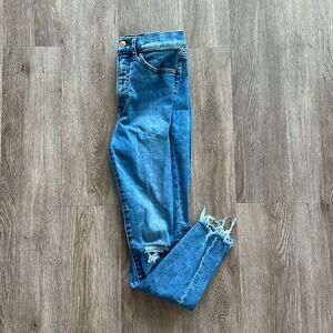 Express High Rise Cropped Skinny Jeans Medium Wash Size 6 Distressed Raw Hem